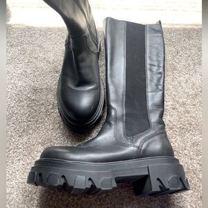 Steve Madden platform boots